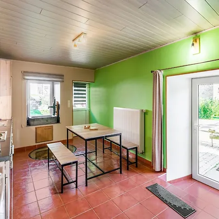 In Houffaliz With Garden *