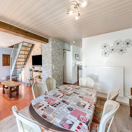 In Houffaliz With Garden *